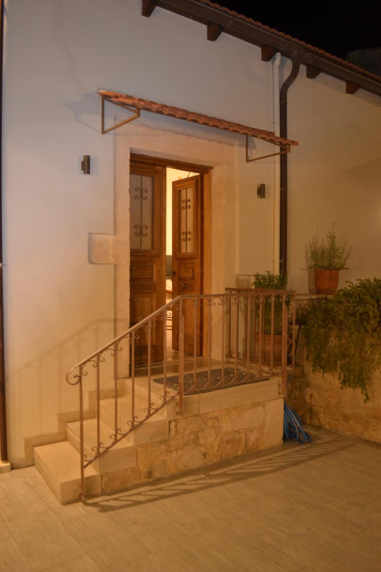 Eco Cottage Vedere With Pool Vederoi ภายนอก รูปภาพ